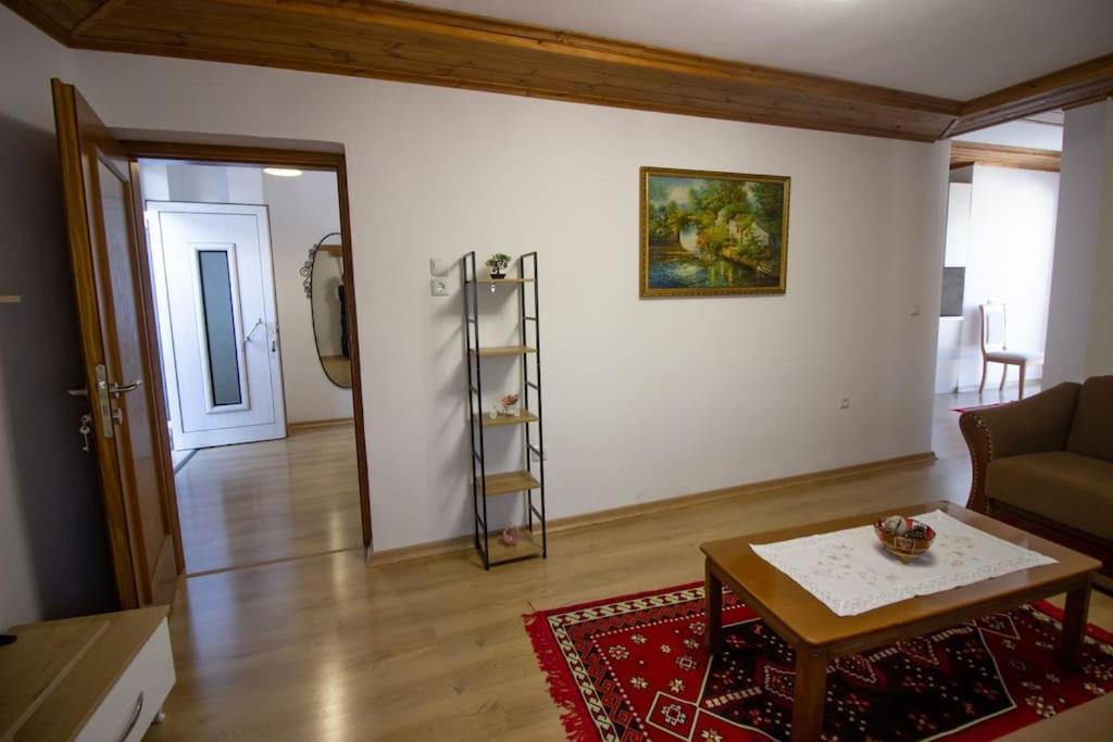 Ferienwohnung Emblematic House 3 Gjirokastër Exterior foto