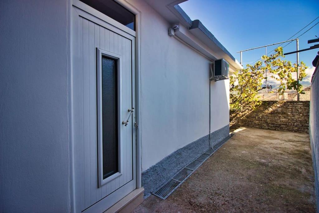 Ferienwohnung Emblematic House 3 Gjirokastër Exterior foto