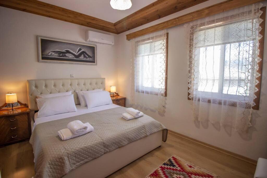 Ferienwohnung Emblematic House 3 Gjirokastër Exterior foto