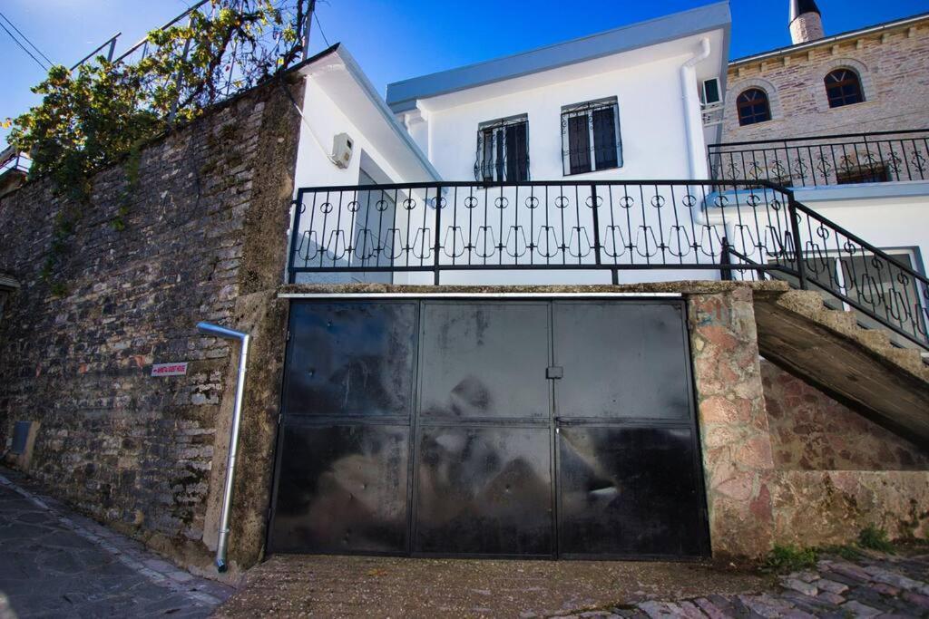 Ferienwohnung Emblematic House 3 Gjirokastër Exterior foto