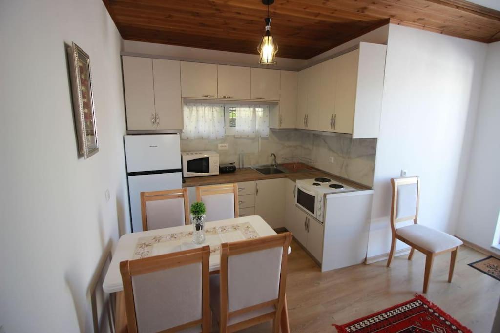 Ferienwohnung Emblematic House 3 Gjirokastër Exterior foto