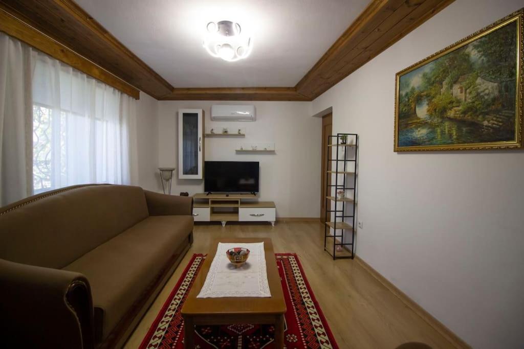 Ferienwohnung Emblematic House 3 Gjirokastër Exterior foto