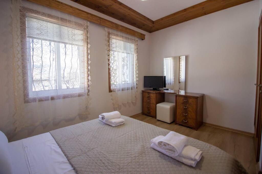 Ferienwohnung Emblematic House 3 Gjirokastër Exterior foto
