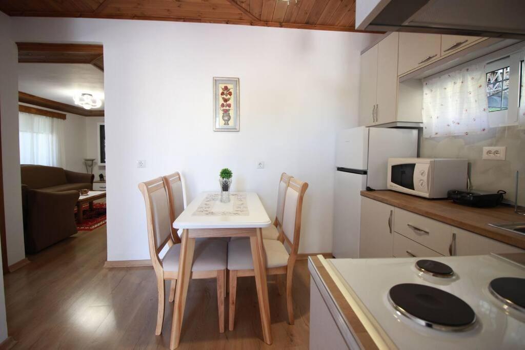 Ferienwohnung Emblematic House 3 Gjirokastër Exterior foto