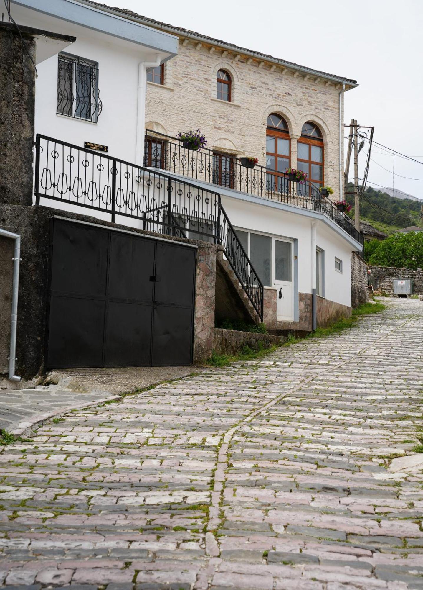 Ferienwohnung Emblematic House 3 Gjirokastër Exterior foto